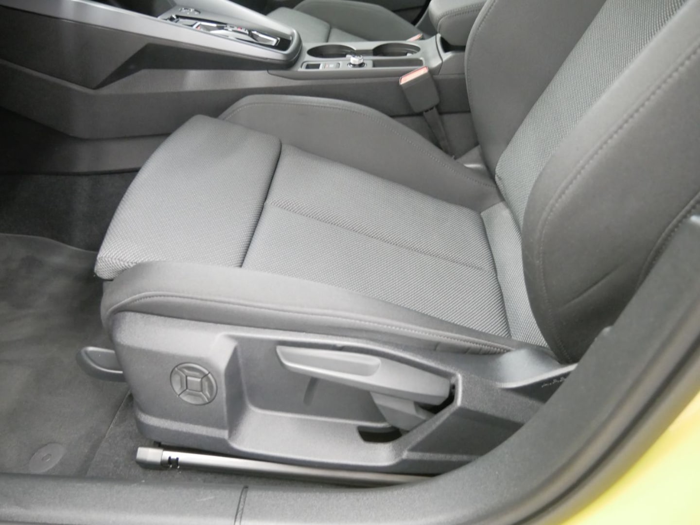 Bild über Audi A3 Sportback TDI S tronic - für weitere Informationen kontaktieren Sie den Audi Partner