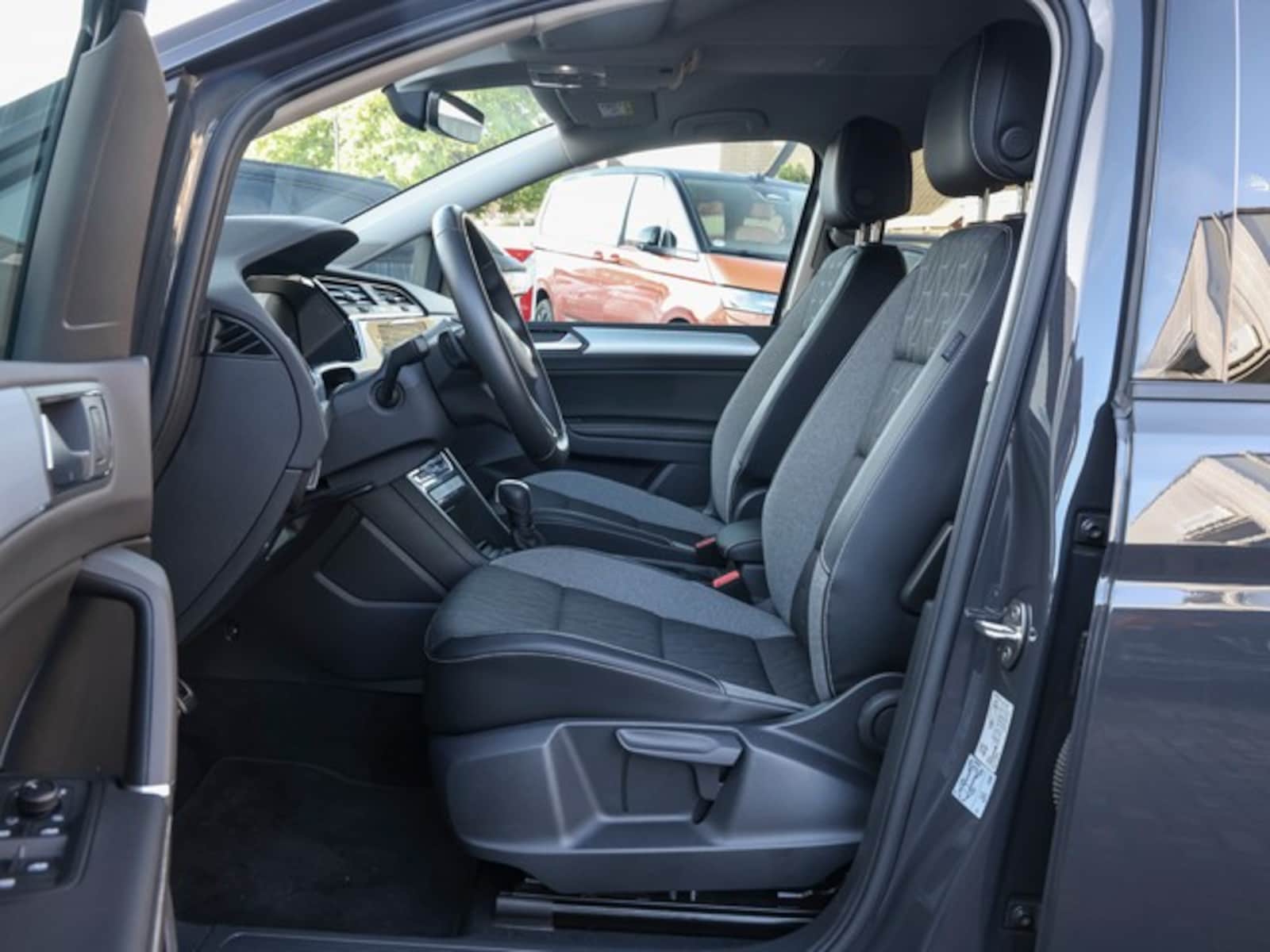 Volkswagen Touran – Bild 3