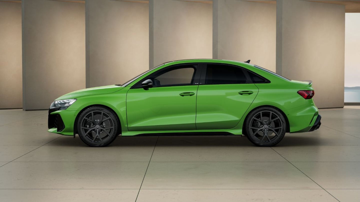 Bild über Audi RS 3 Limousine TFSI quattro S tronic - für weitere Informationen kontaktieren Sie den Audi Partner