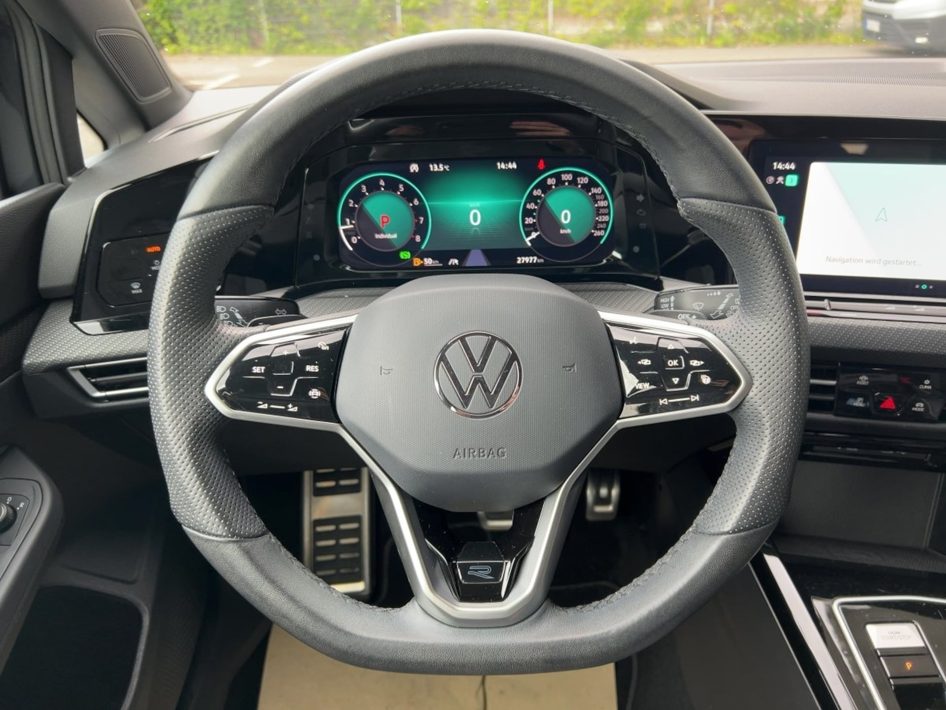Volkswagen Golf R-Line