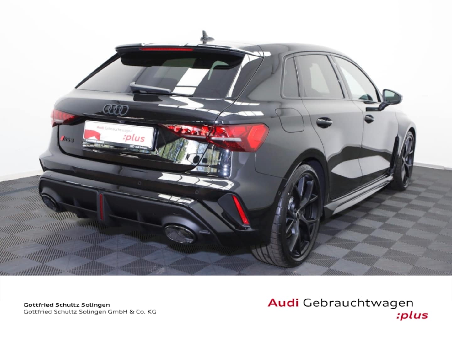 Bild über Audi RS 3 Sportback TFSI quattro 294 kW S tronic - für weitere Informationen kontaktieren Sie den Audi Partner