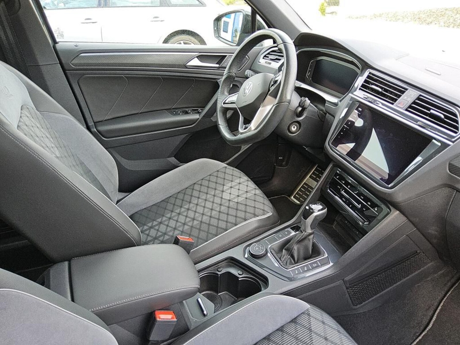Volkswagen Tiguan – Bild 8