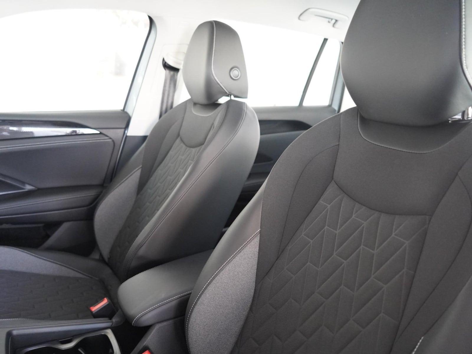 Volkswagen Tiguan – Bild 12