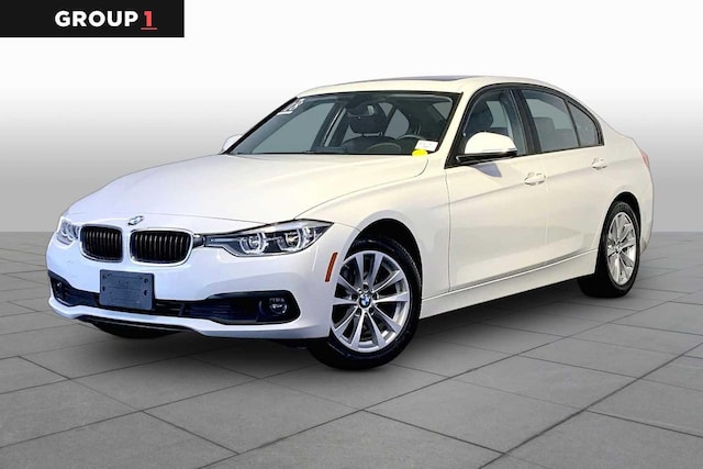 Photo of 2018 BMW 320i