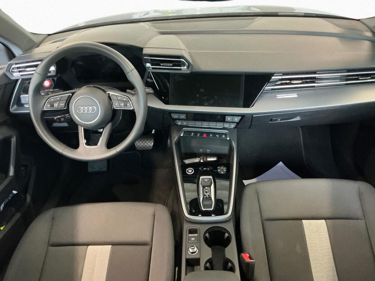 Bild über Audi A3 Limousine TFSI 110 kW S tronic - für weitere Informationen kontaktieren Sie den Audi Partner