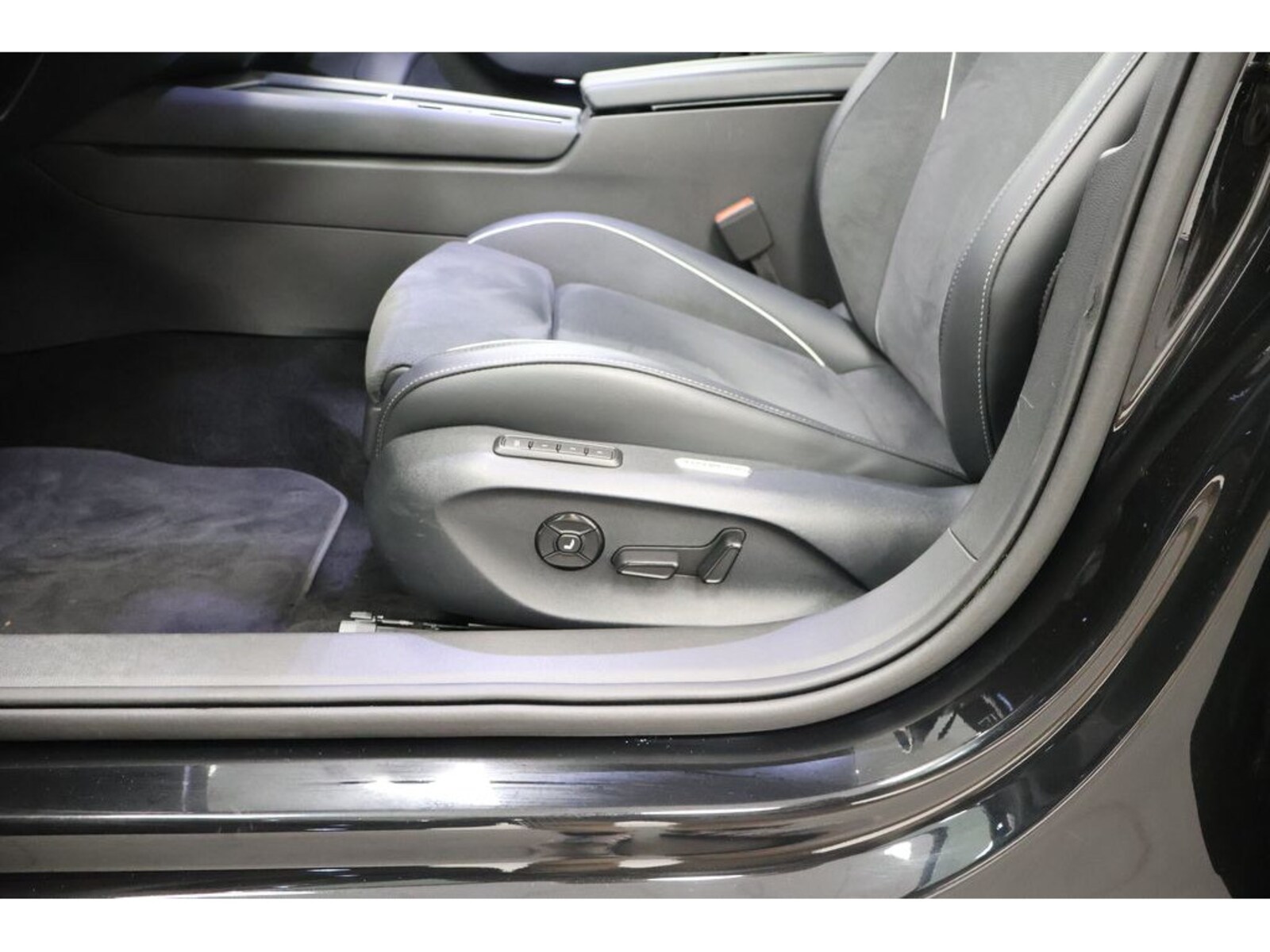 Volkswagen Passat – Bild 23