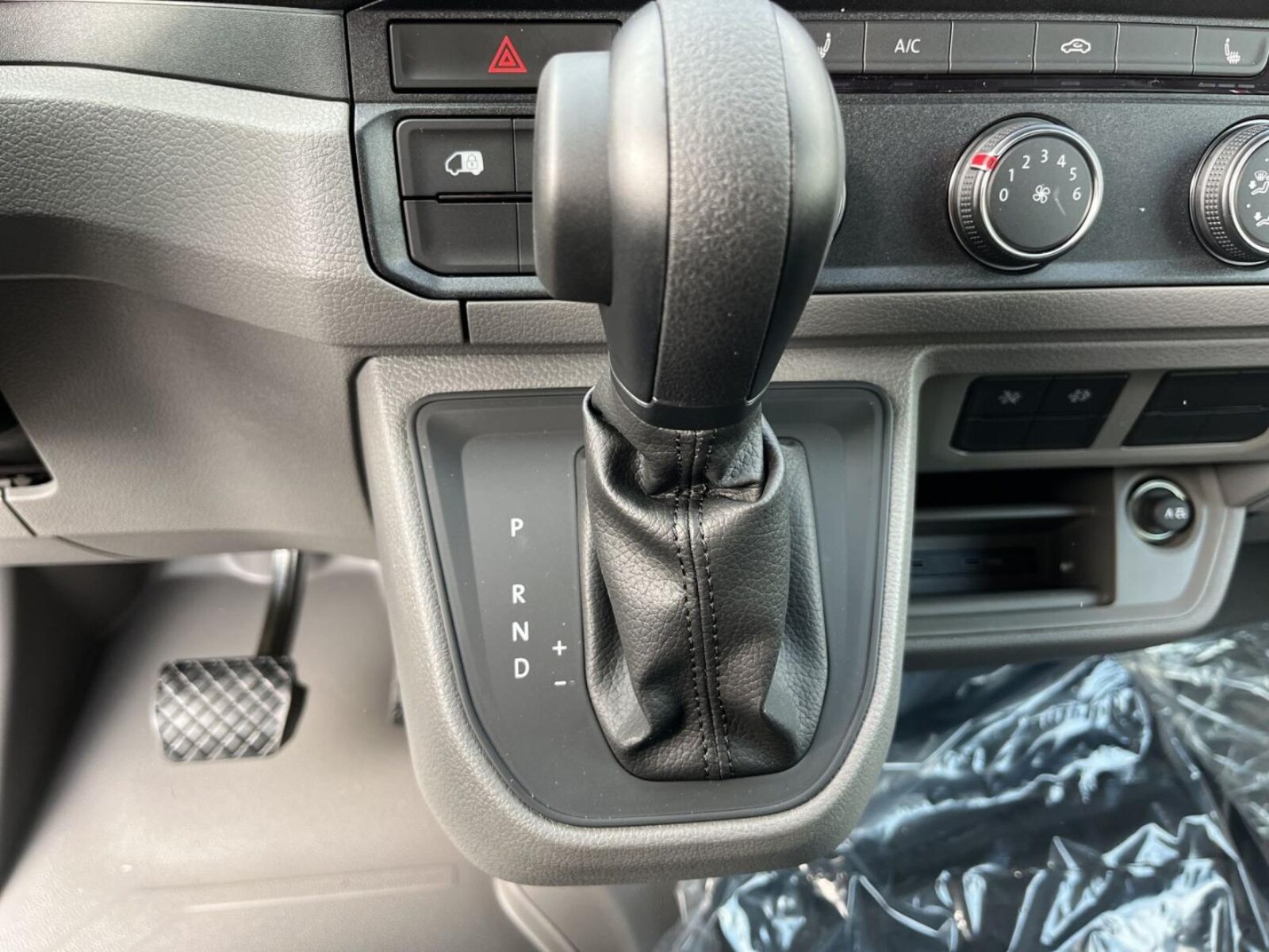 Volkswagen Crafter Kasten langer Radstand – Bild 16
