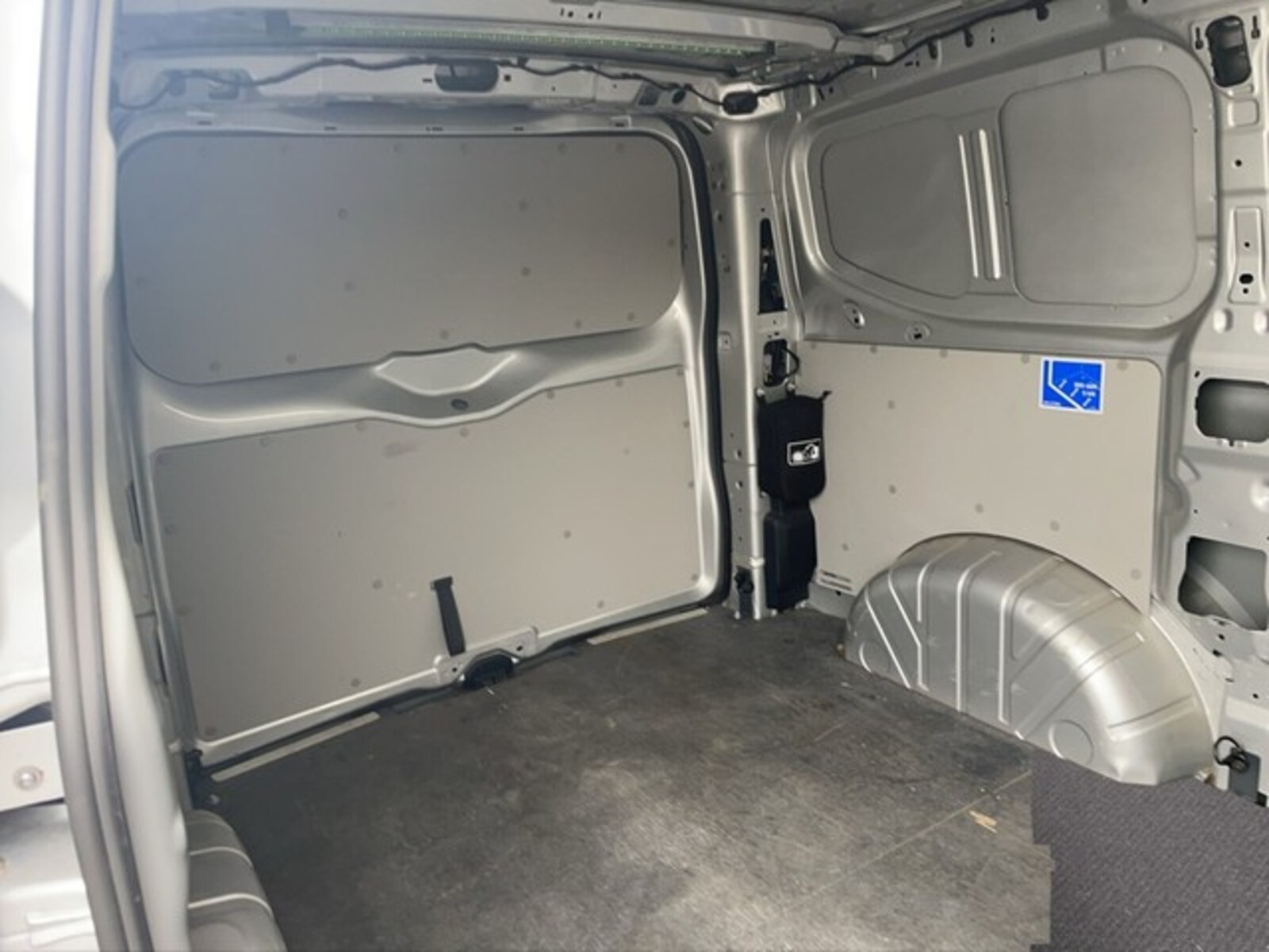 Volkswagen Transporter Kasten kurzer Radstand – Bild 15