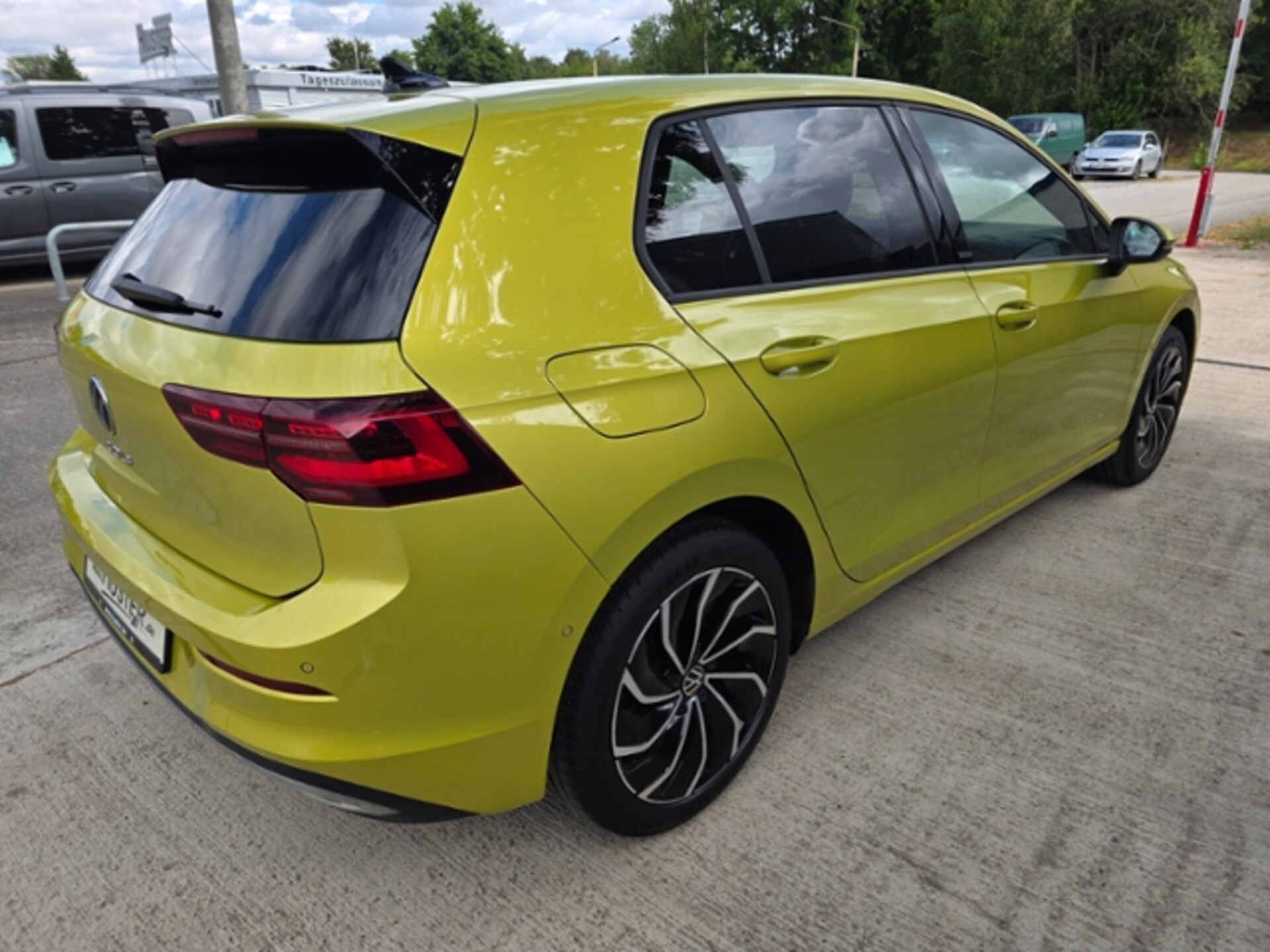 Volkswagen Golf Active