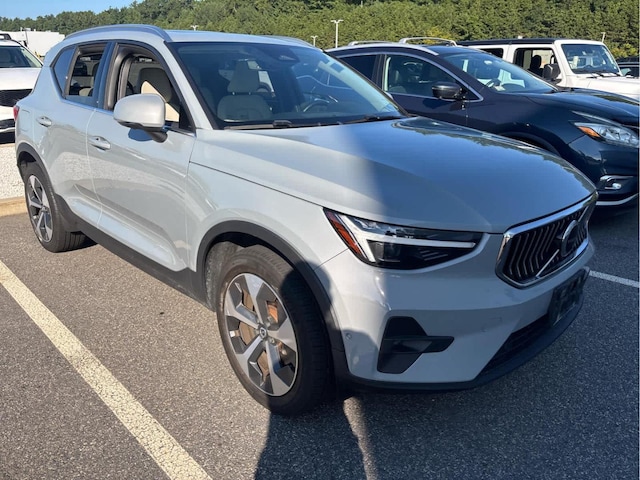 2024 Volvo XC40