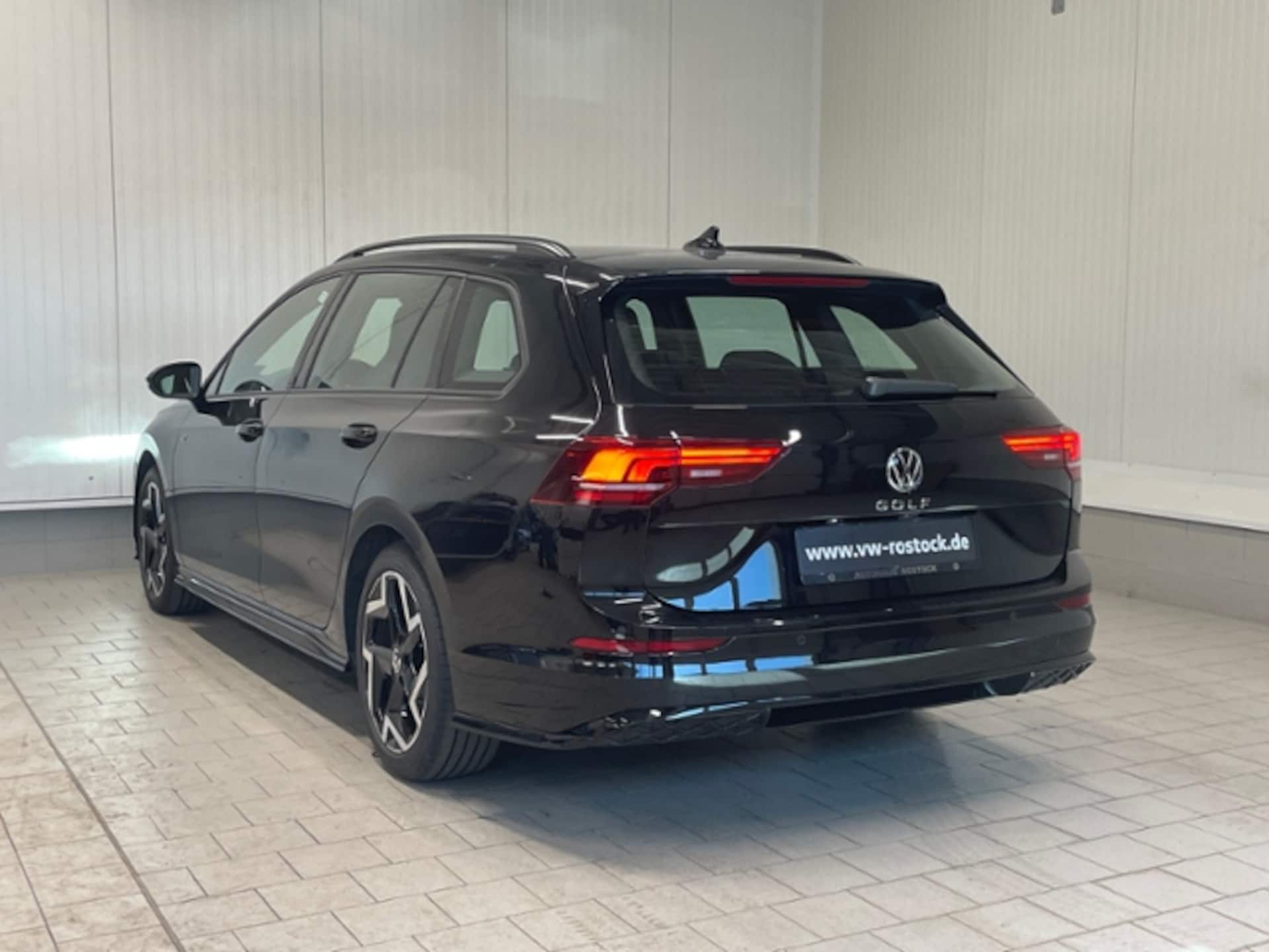 Volkswagen Golf Variant R-Line