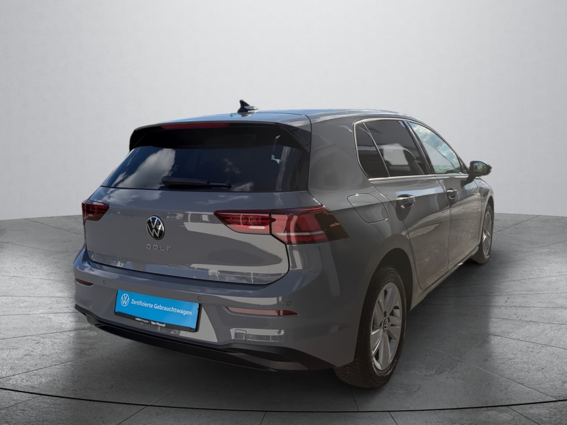 Volkswagen Golf Life