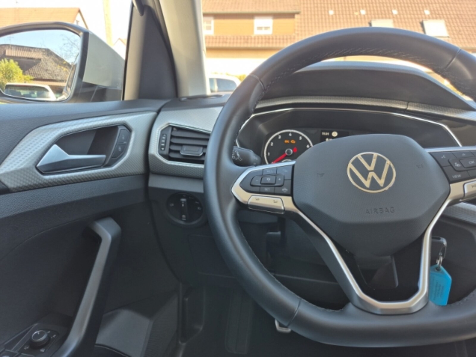 Volkswagen T-Cross – Bild 12