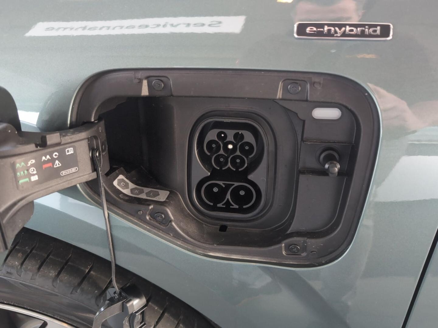 Bild über Audi Q3 SUV e-hybrid e-hybrid 200 kW S tronic - für weitere Informationen kontaktieren Sie den Audi Partner