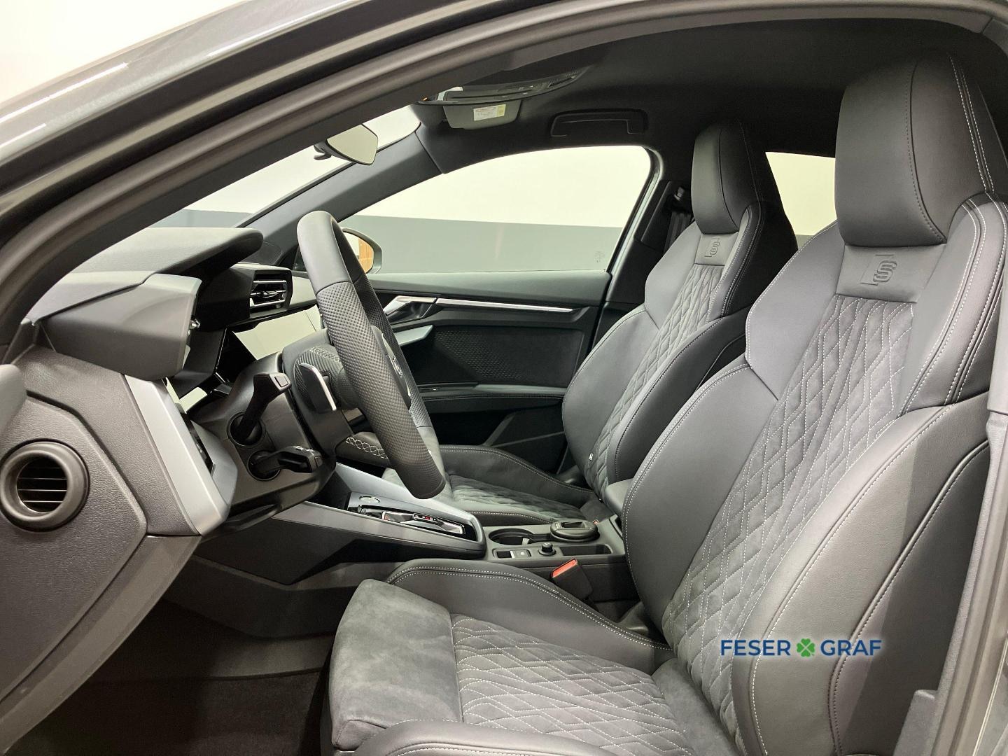 Bild über Audi A3 Sportback TFSI quattro S tronic - für weitere Informationen kontaktieren Sie den Audi Partner