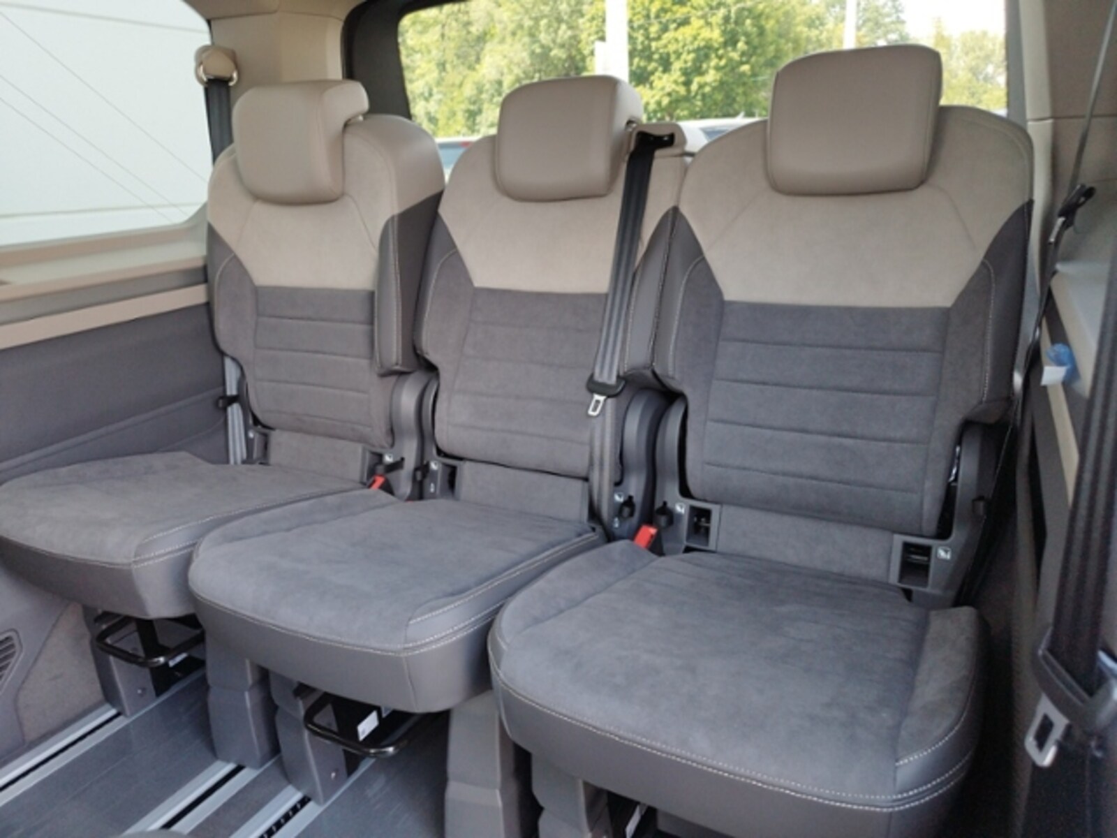 Volkswagen Multivan – Bild 17