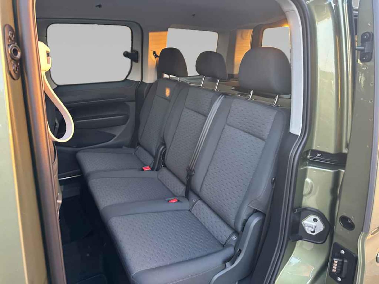 Volkswagen Caddy Kombi – Bild 12