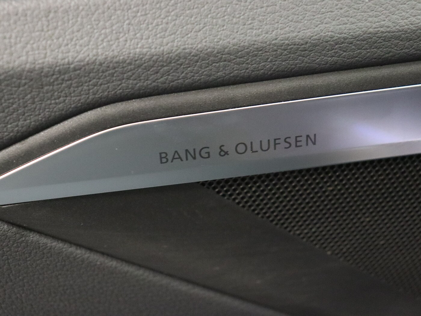 Image about Audi Q8 e-tron S line 55 e-tron quattro