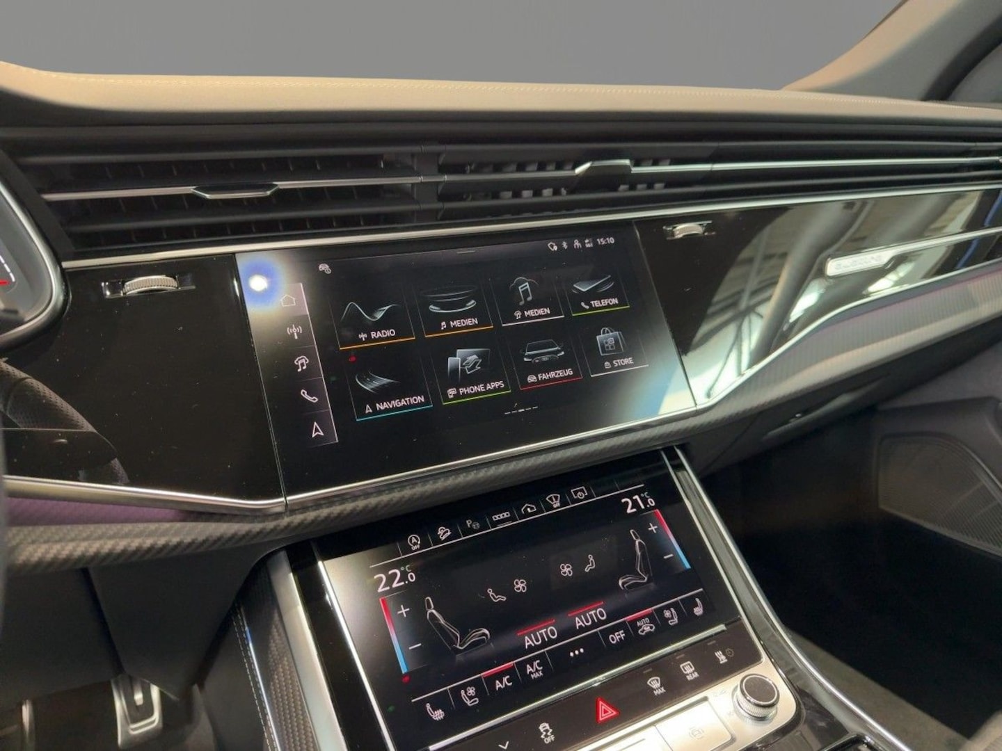Bild über Audi RS Q8 SUV TFSI quattro 471 kW tiptronic - für weitere Informationen kontaktieren Sie den Audi Partner