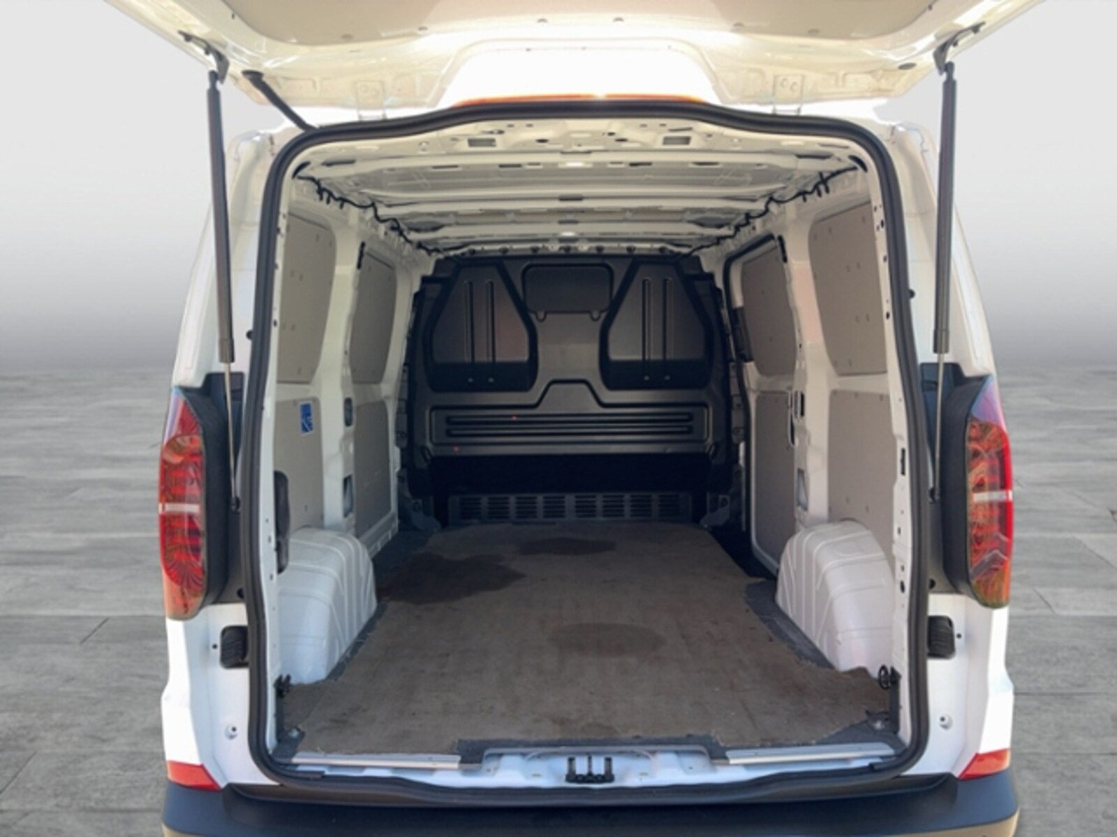 Volkswagen Transporter Kasten kurzer Radstand – Bild 12