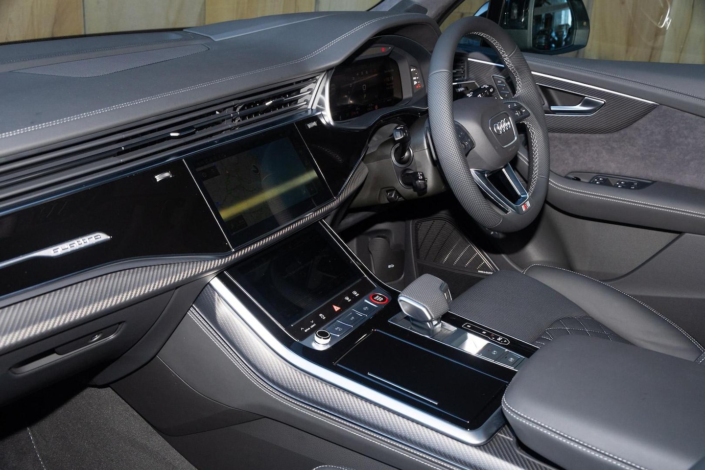 Image about Audi SQ7 SUV TFSI quattro tiptronic