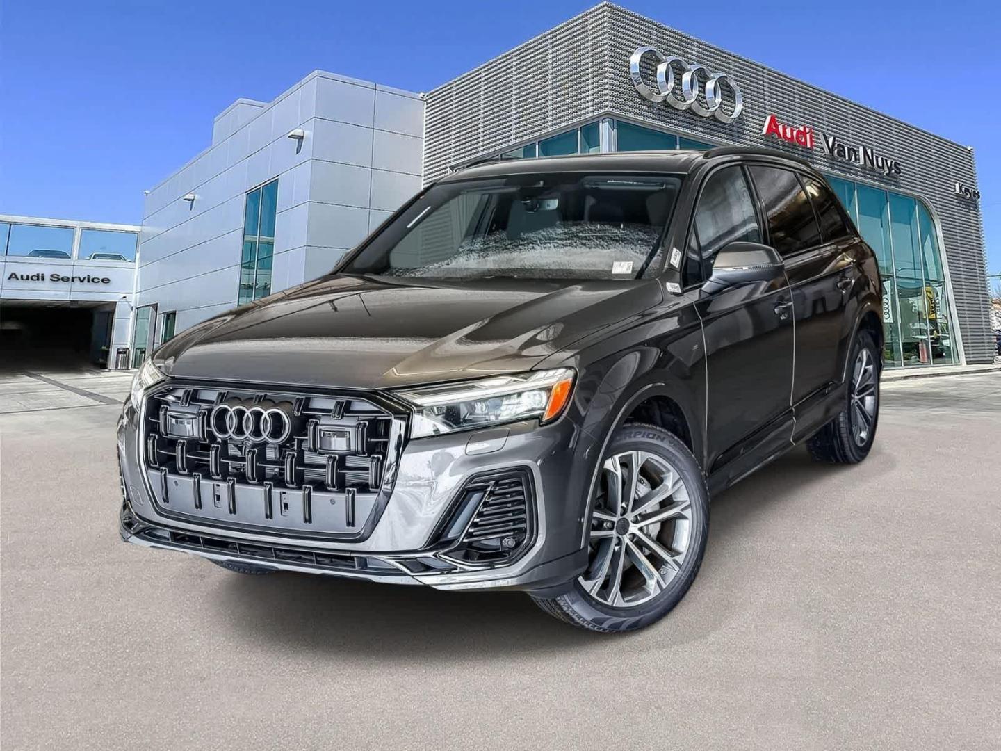 2026 Audi Q7 45 Premium Plus quattro Tiptronic's photo