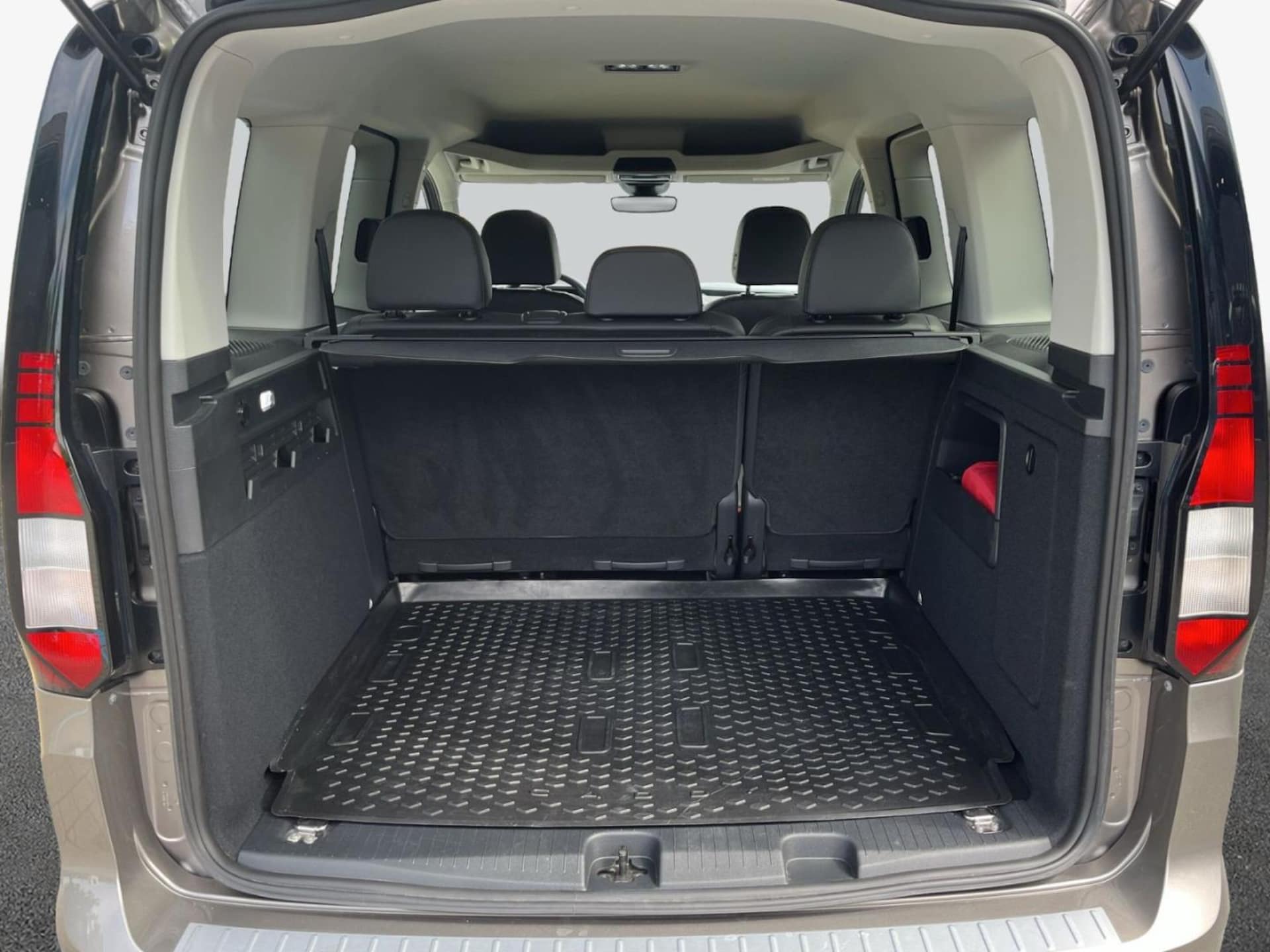 Volkswagen Caddy Basis-Modell