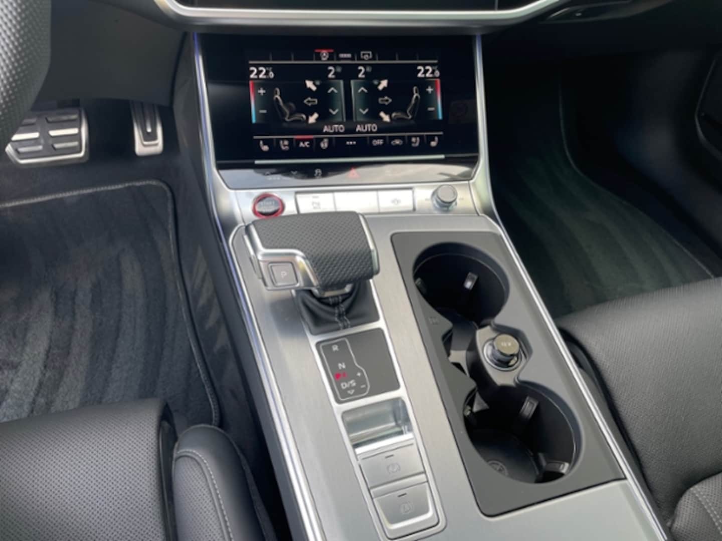 Bild über Audi S6 Avant TDI quattro tiptronic - für weitere Informationen kontaktieren Sie den Audi Partner