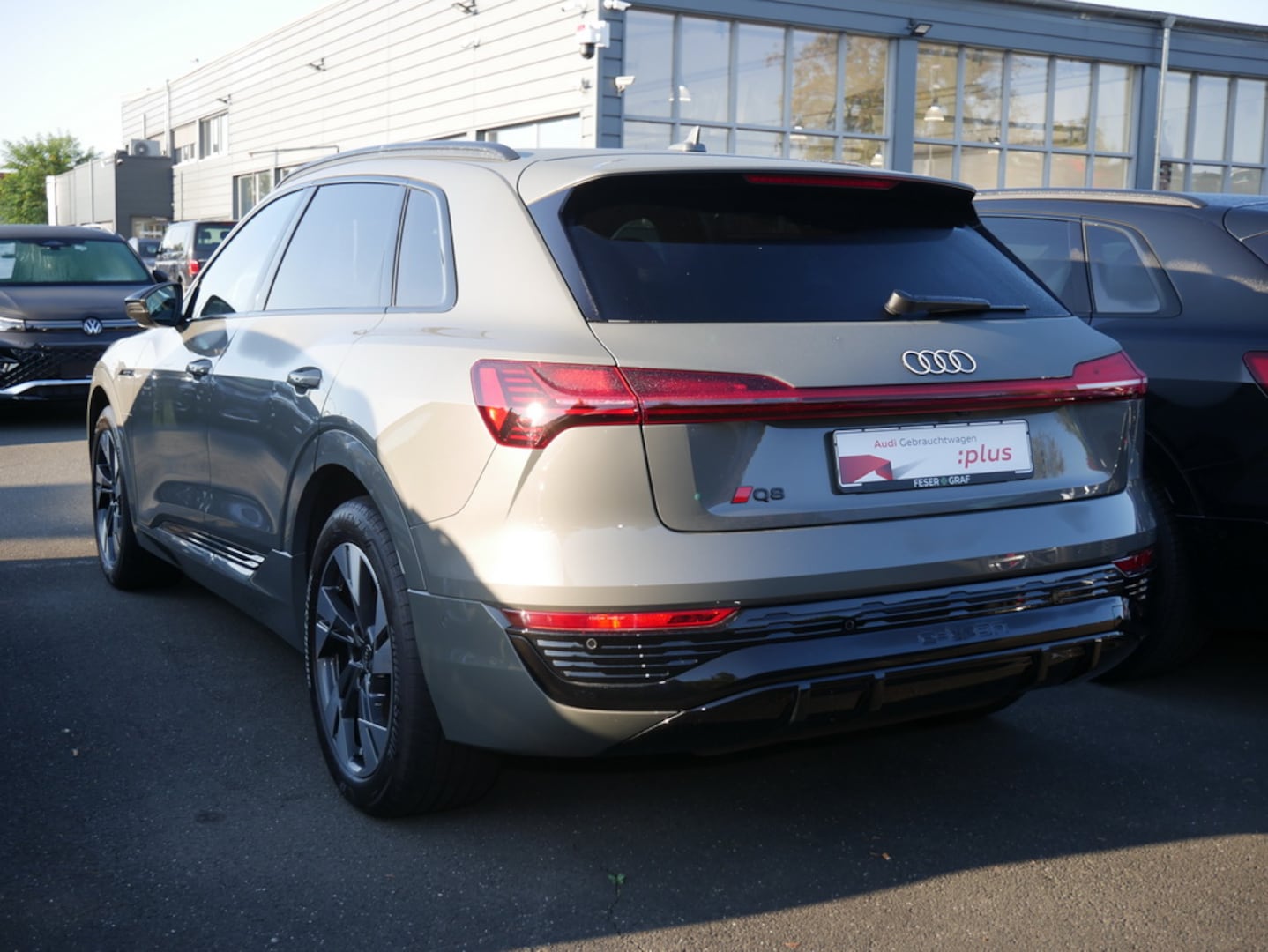 Bild über Audi Q8 e-tron S line 55 e-tron quattro - für weitere Informationen kontaktieren Sie den Audi Partner