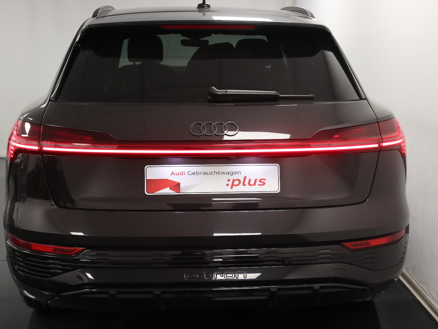 Image about Audi Q8 e-tron S line 55 e-tron quattro