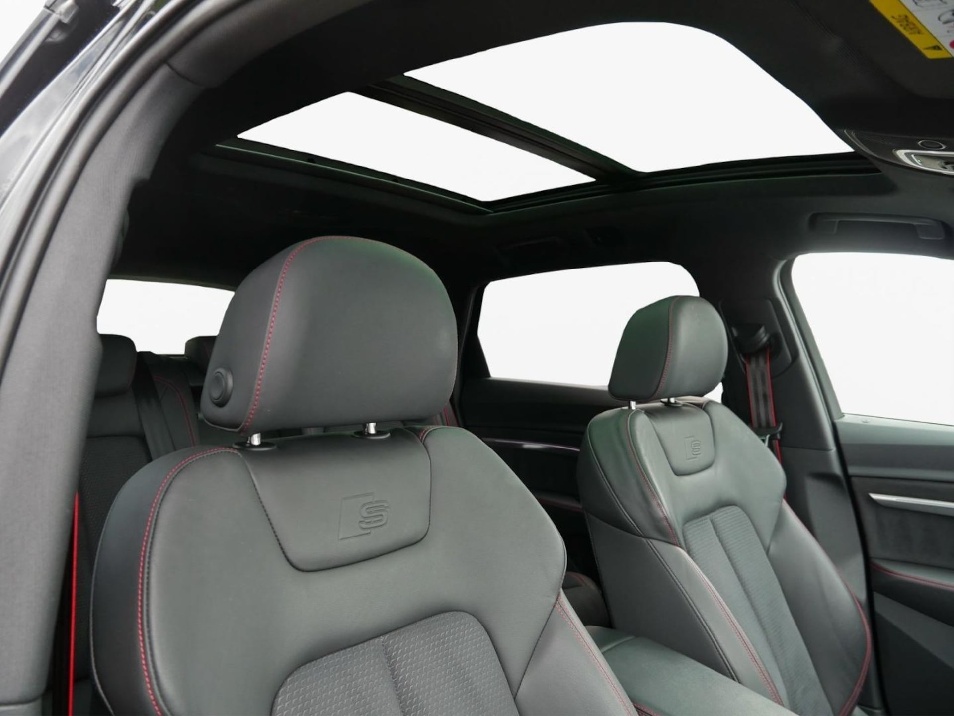 Audi Q8 e-tron S line