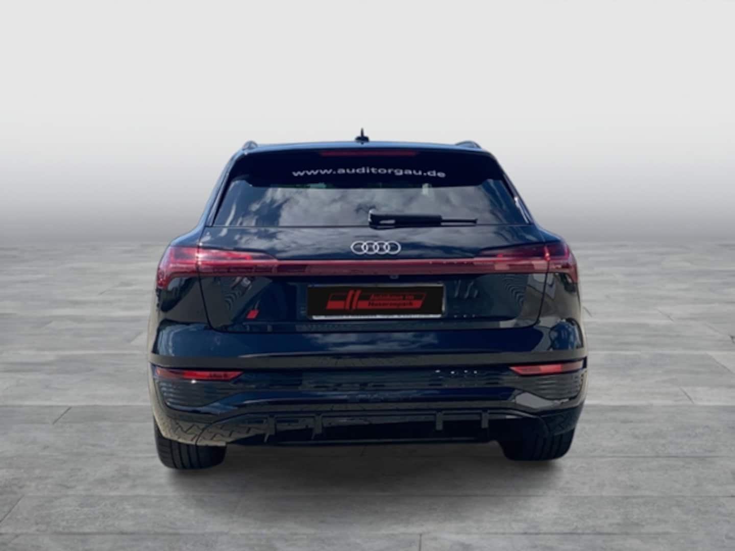 Bild über Audi Q8 e-tron S line 50 e-tron quattro - für weitere Informationen kontaktieren Sie den Audi Partner