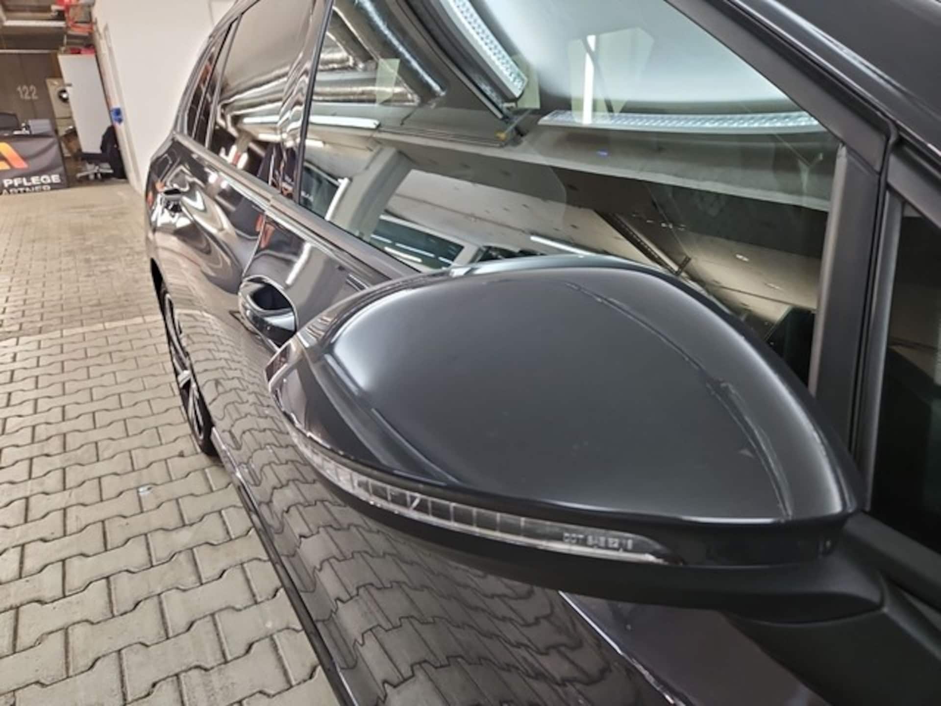 Volkswagen Golf Variant R-Line