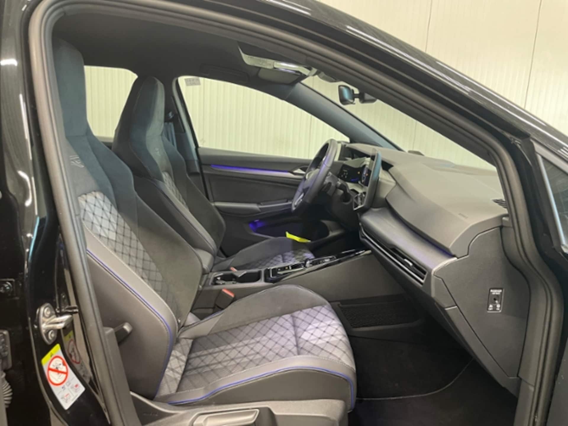 Volkswagen Golf Variant R-Line