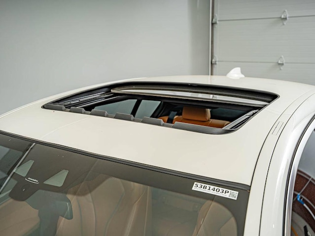 2019 BMW 5 Series 540i - Photo 19