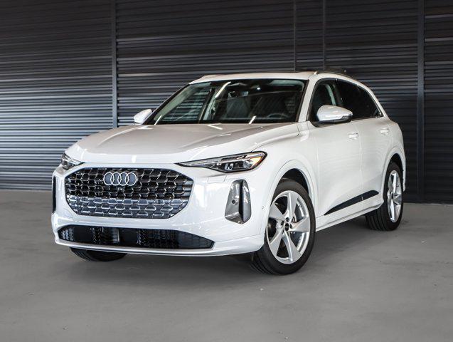 2025 Audi Q5 40 Prestige's photo