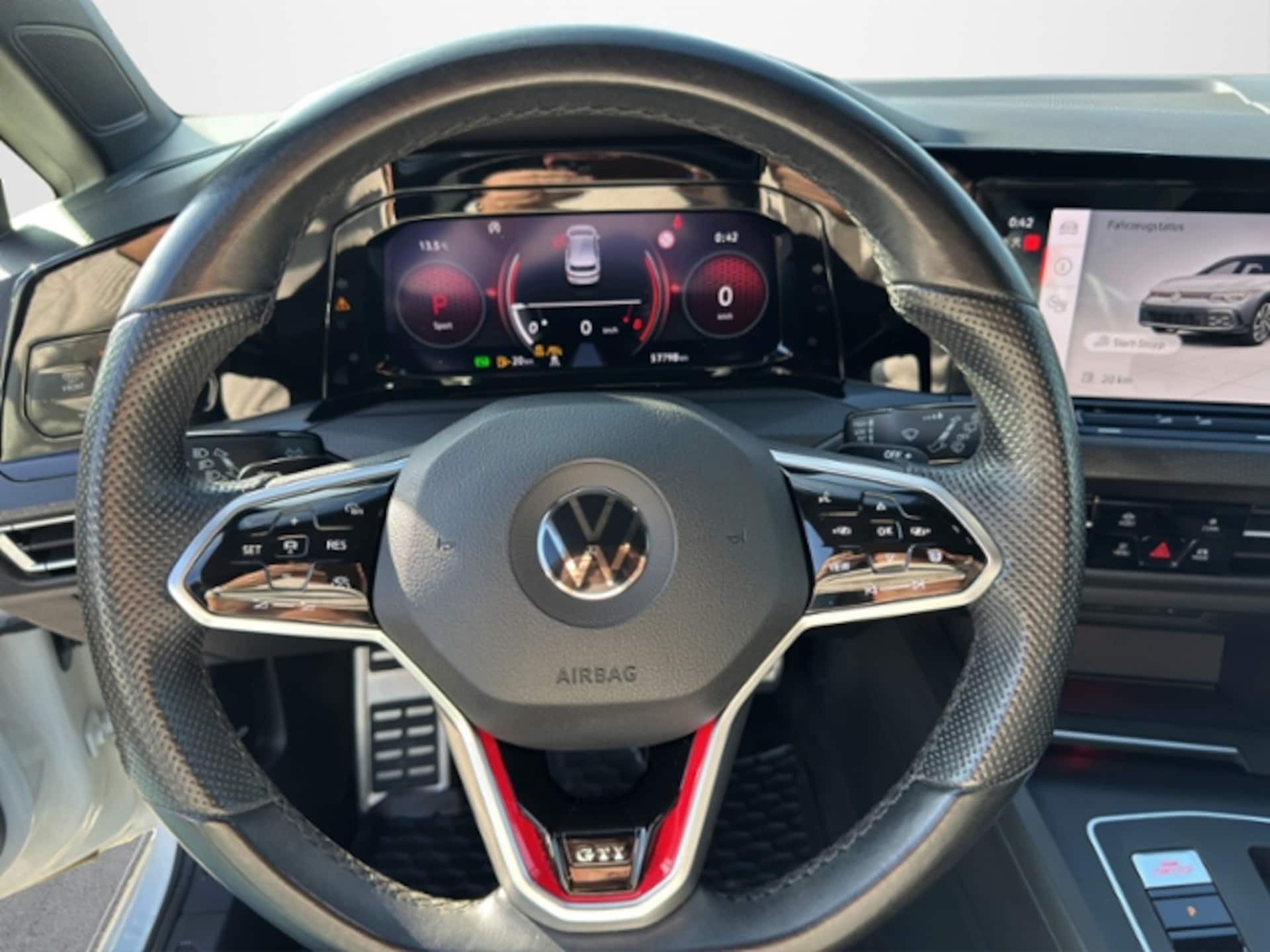 Volkswagen Golf GTI
