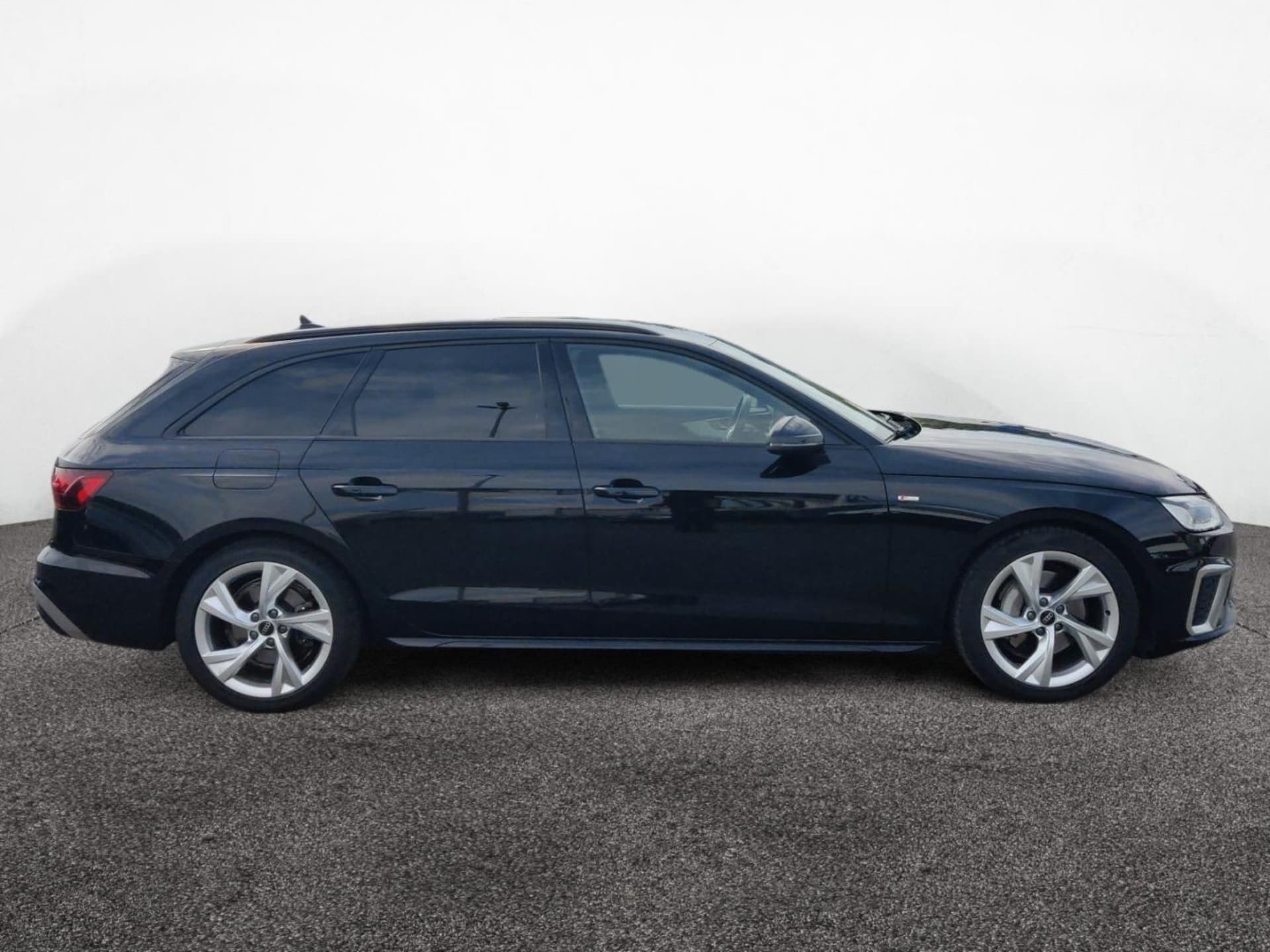 Audi A4 Avant S line