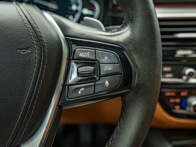 2019 BMW 5 Series 540i - Photo 24