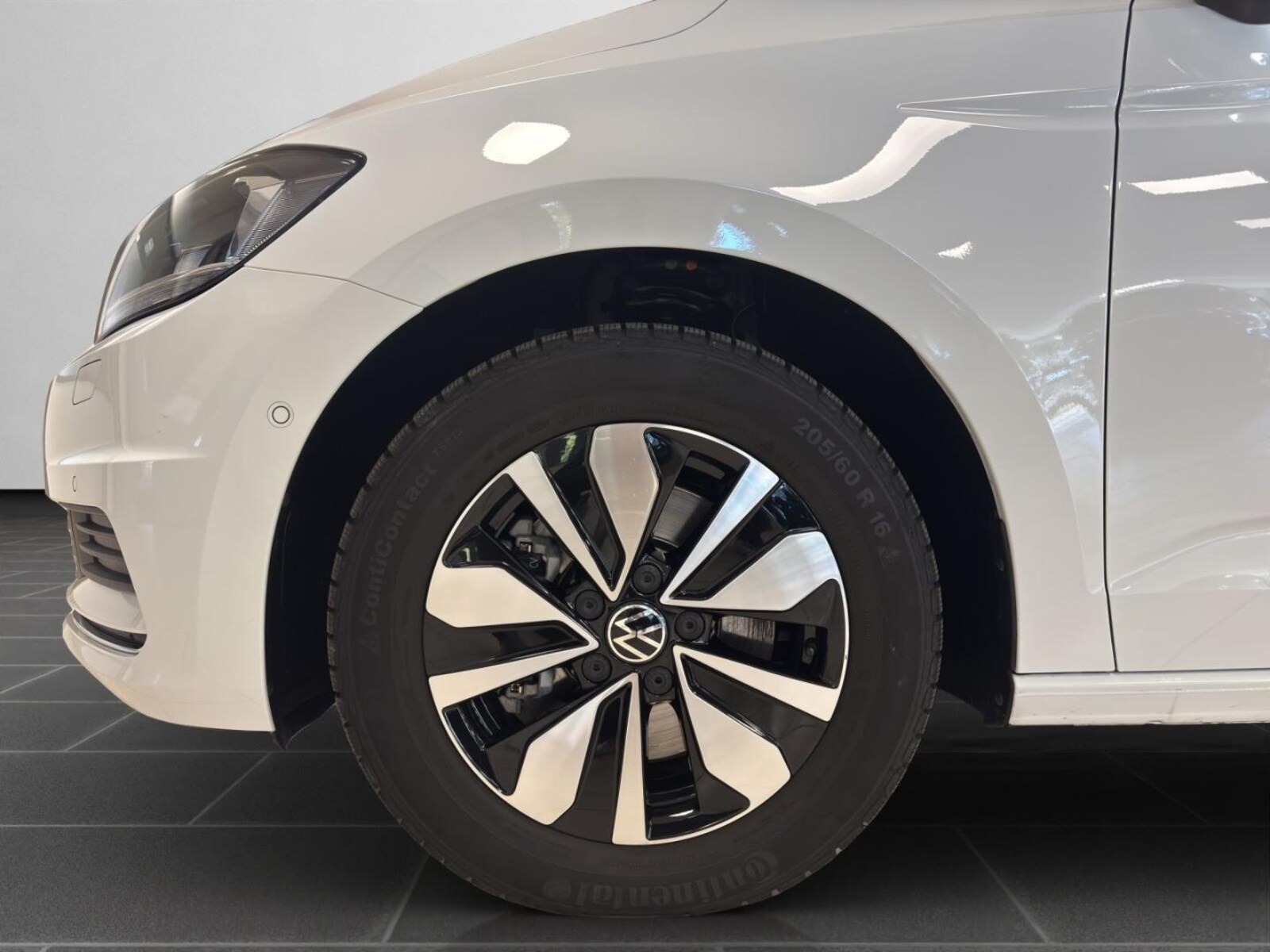 Volkswagen Touran – Bild 8