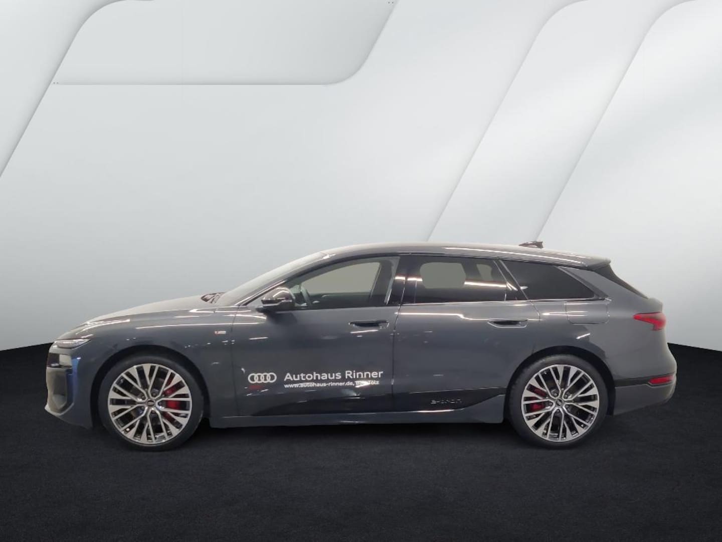 Bild über Audi A6 Avant e-tron S line business e-tron quattro 315 kW - für weitere Informationen kontaktieren Sie den Audi Partner