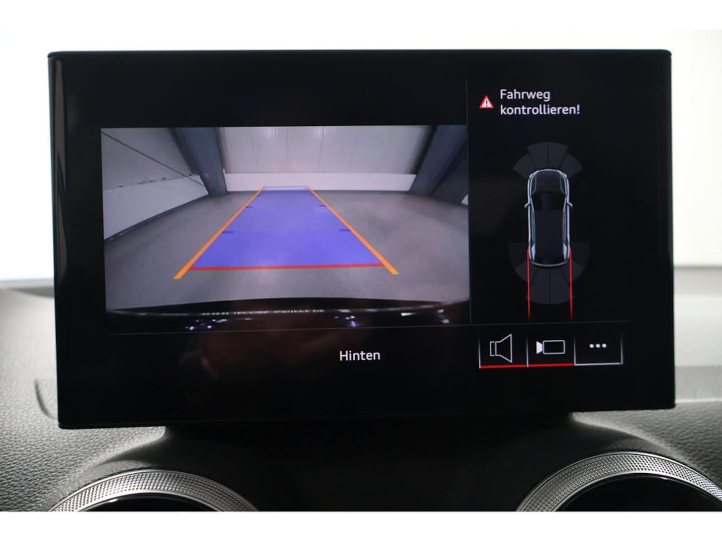 Bild über Audi Q2 S line 35 TFSI S tronic - für weitere Informationen kontaktieren Sie den Audi Partner