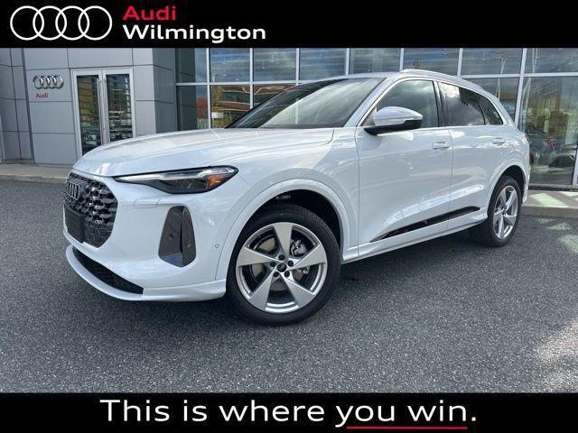 2025 Audi Q5 40 Premium Plus's photo
