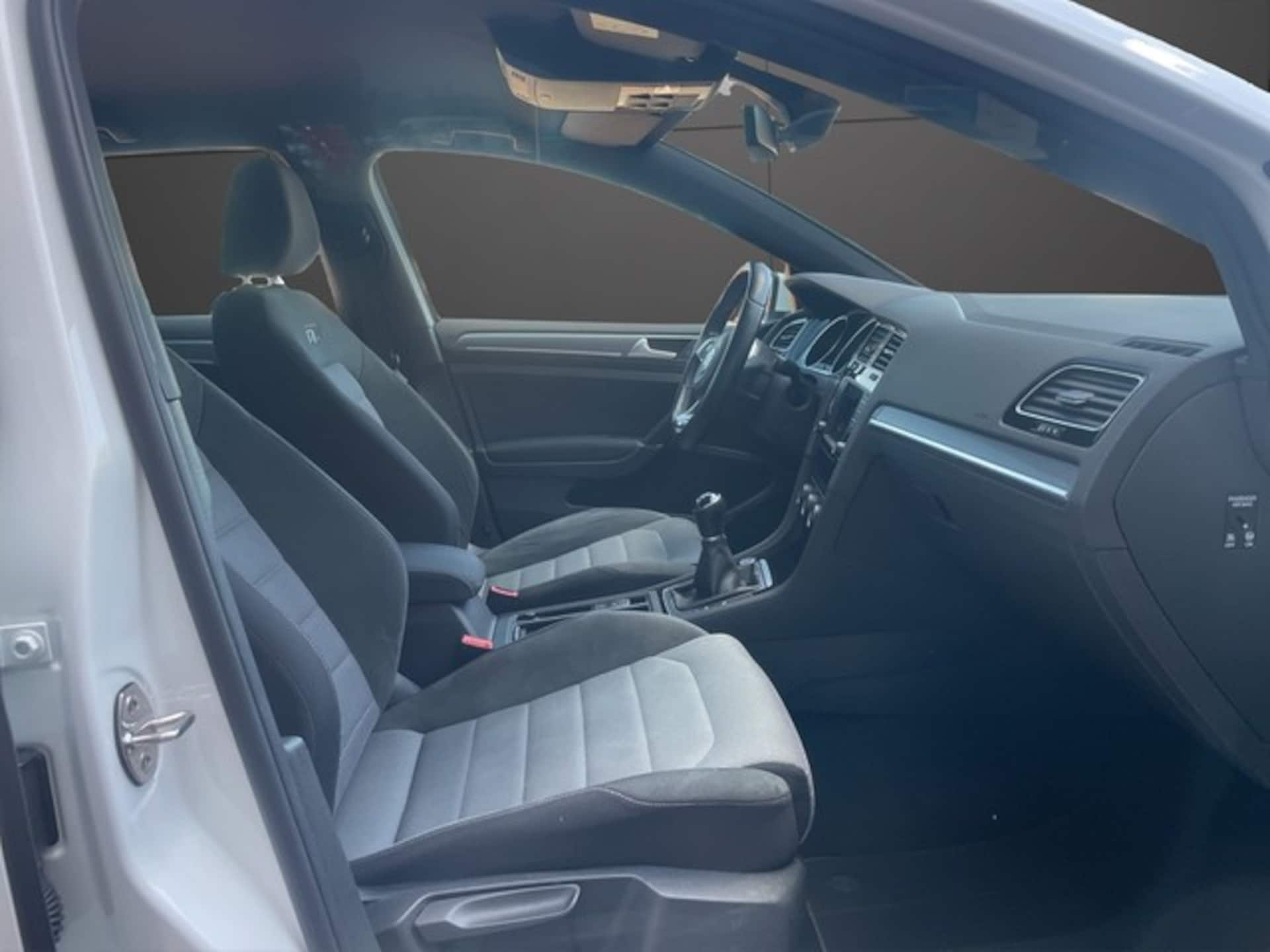 Volkswagen Golf Highline