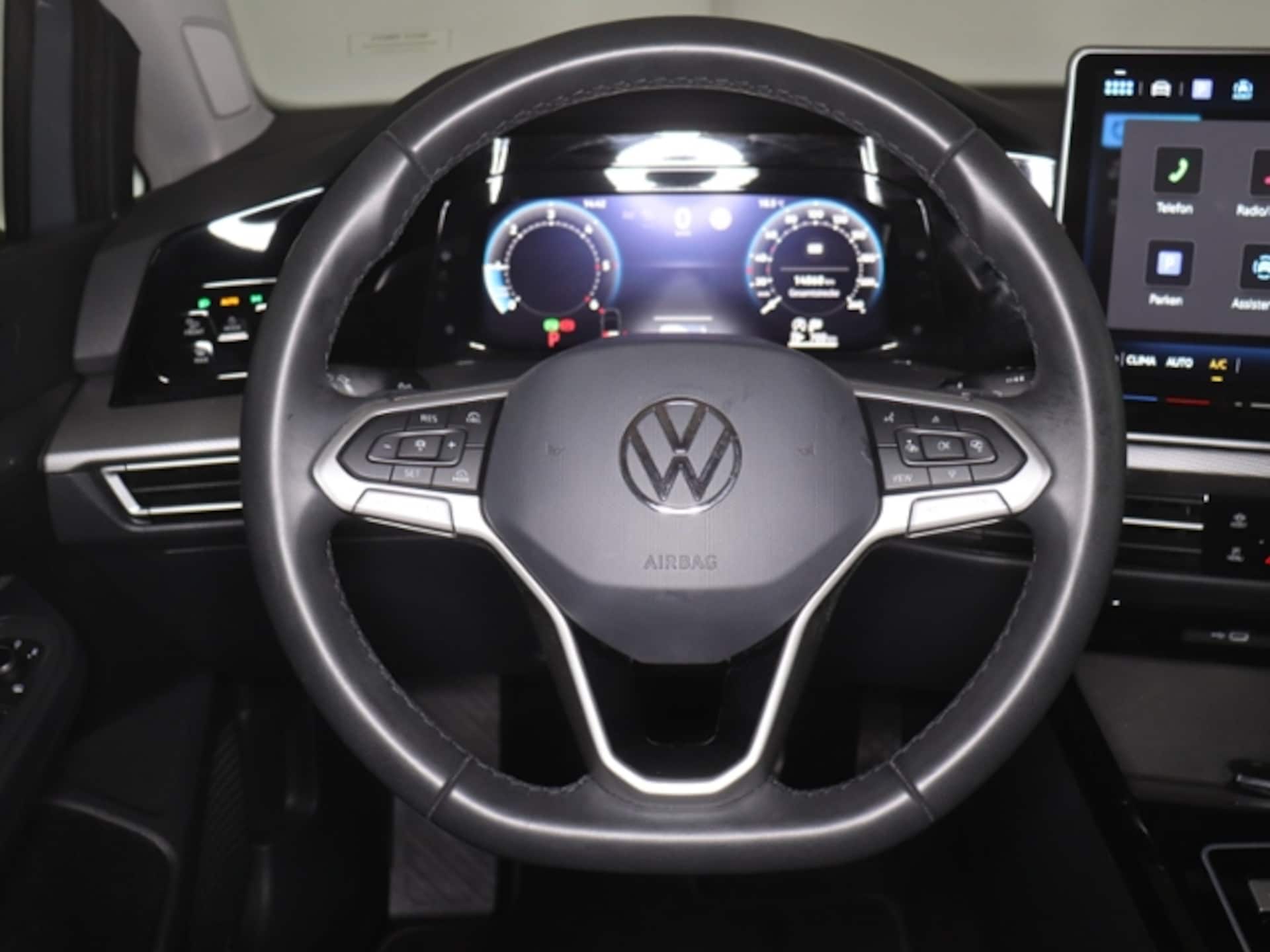 Volkswagen Golf Style