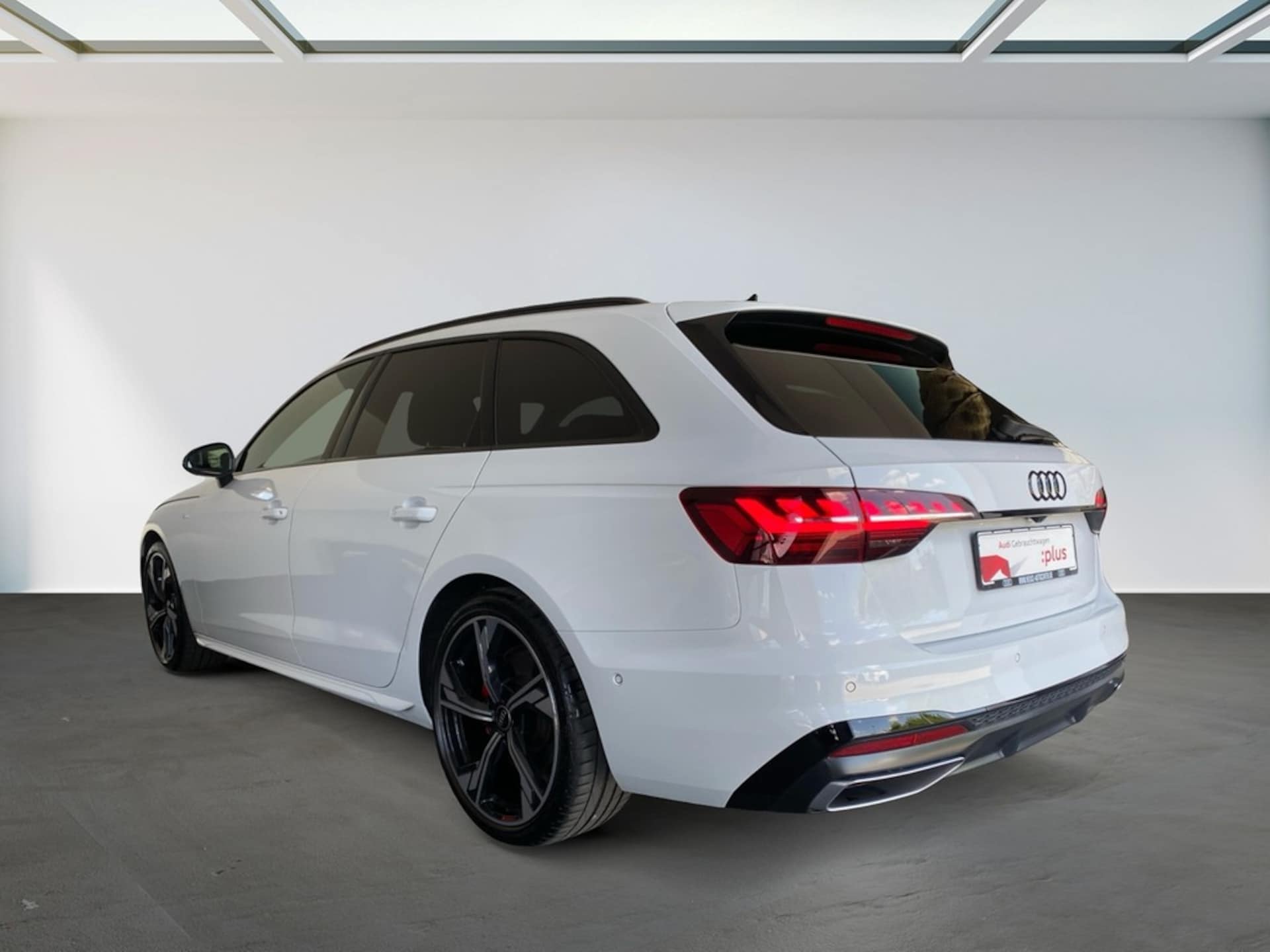 Audi A4 Avant S line
