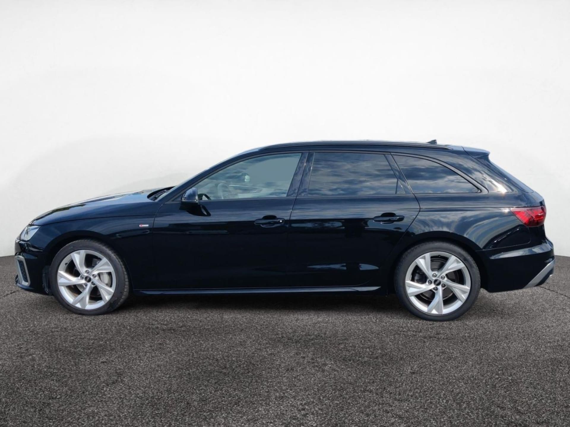 Audi A4 Avant S line