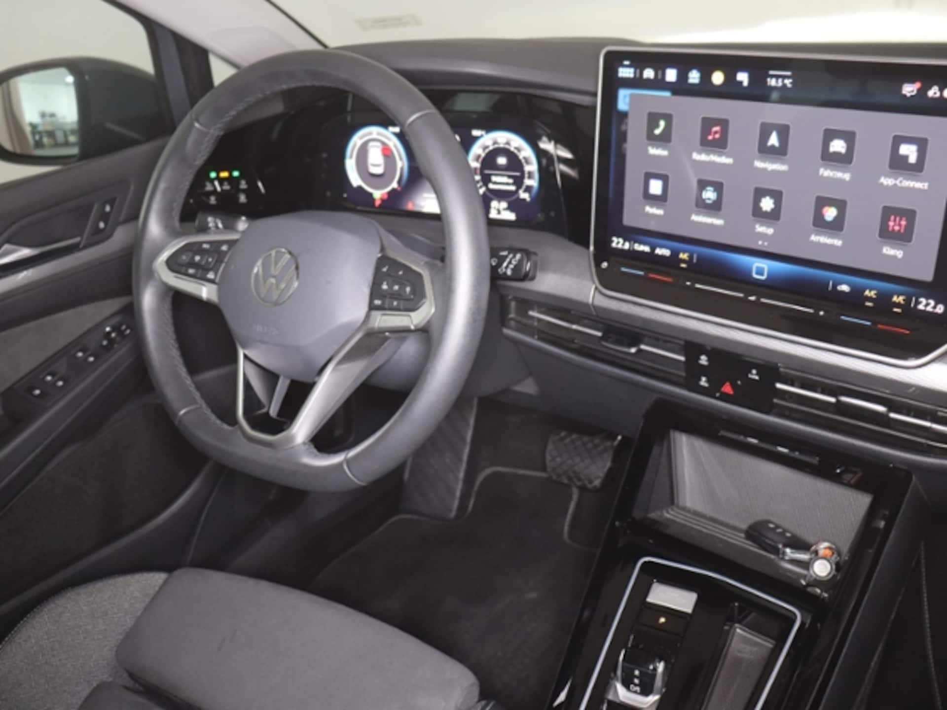 Volkswagen Golf Style