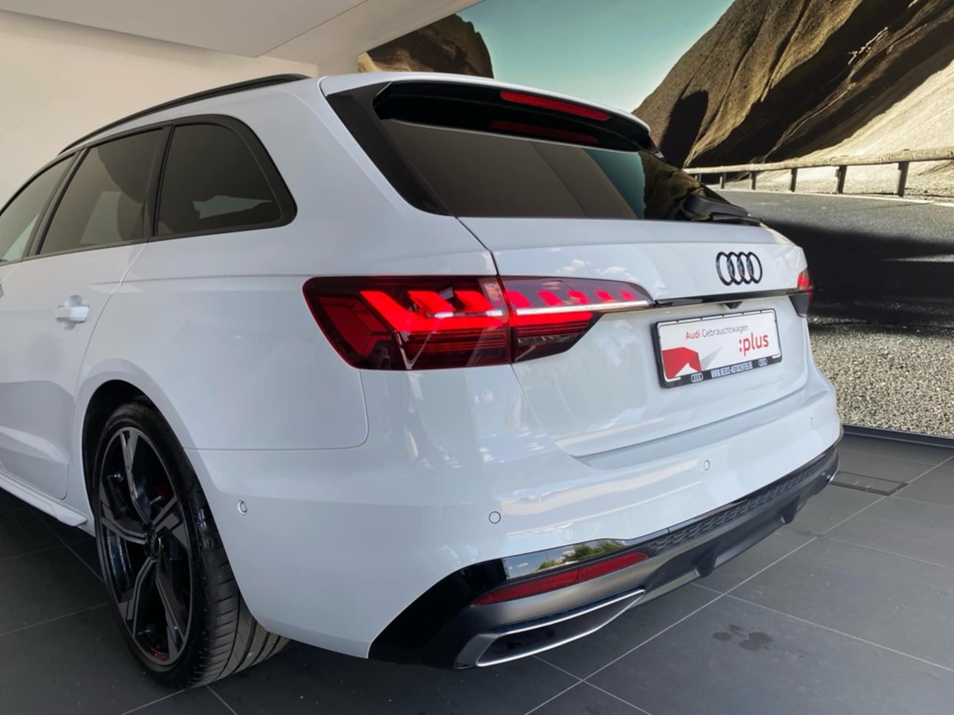 Audi A4 Avant S line