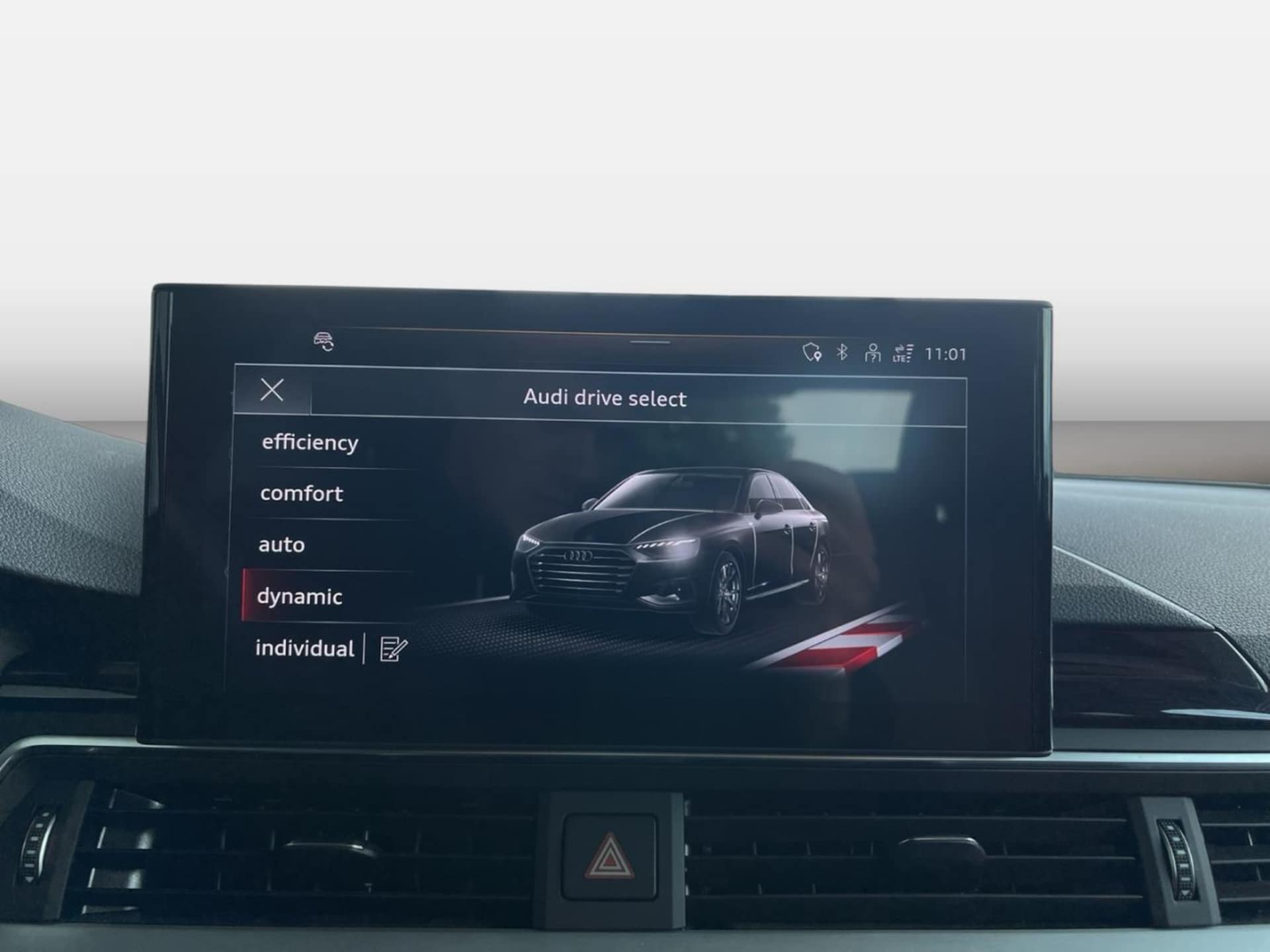 Audi A4 Limousine S line